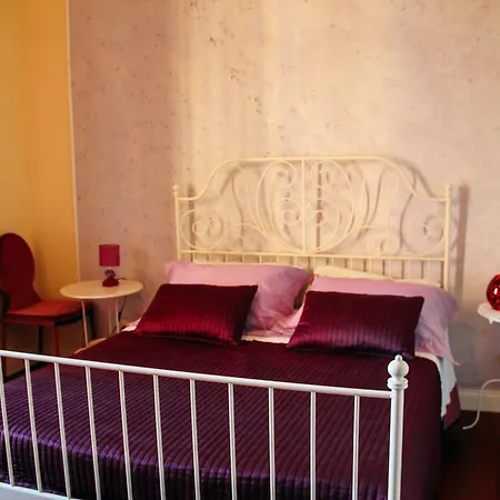 Domus Cestia Bed & Breakfast *